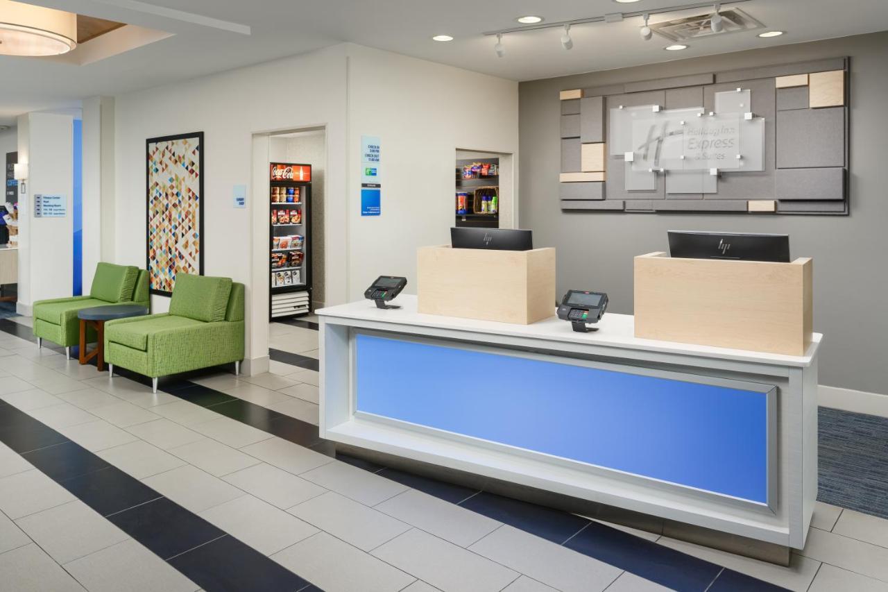 Holiday Inn Express - Tullahoma By Ihg Exterior photo
