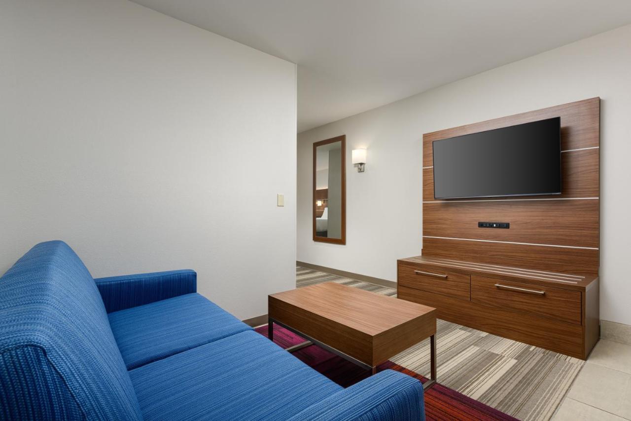 Holiday Inn Express - Tullahoma By Ihg Exterior photo